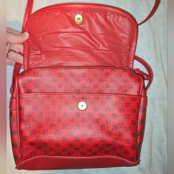 Gitano Vintage 80s Red Vinyl Crossbody Bag - Picture 3 of 12